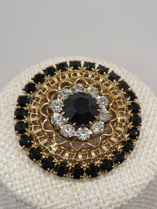 Jewelry - Vintage Black White Rhinestone Circle Brooch